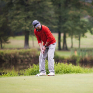 Read more about the article Golfmode für Herren: Stilvolle Kleidung für den perfekten Abschlag